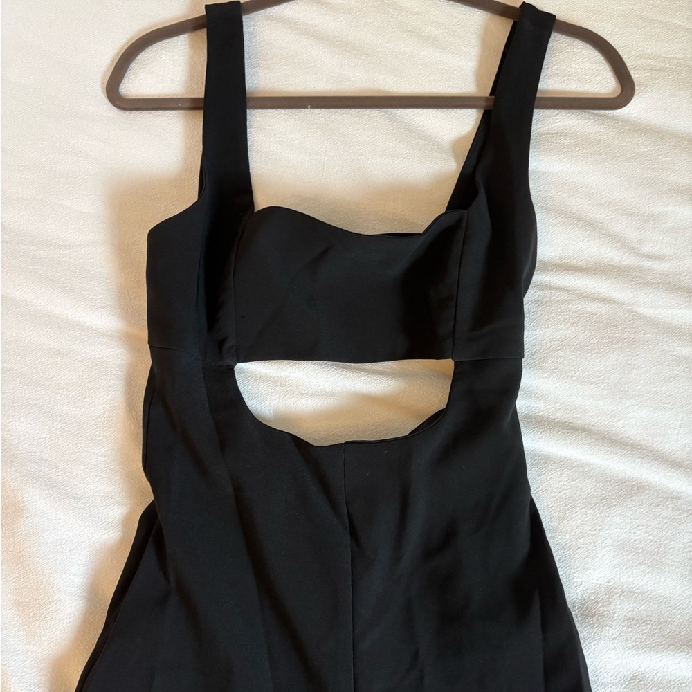 Zara Black Wide-Leg Jumpsuit with Cutout Detail - Picture 2 of 4